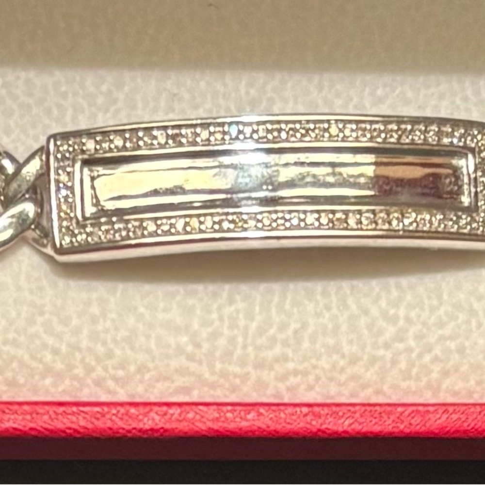 Sterling Silver Man Bracelet with genuine Diamonds. 20 grams. With its label.
